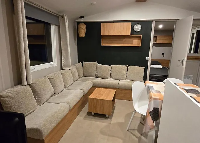 ホリデーパーク Sejour Au Bois Dormant 88 *