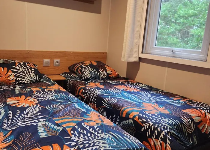 Sejour Au Bois Dormant 88 *