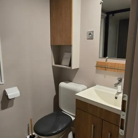 Sejour Au Bois Dormant 88 *